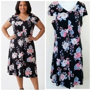 Plus Size Milkmaid dress short sleeve black floral dress Women's size XXL NWT